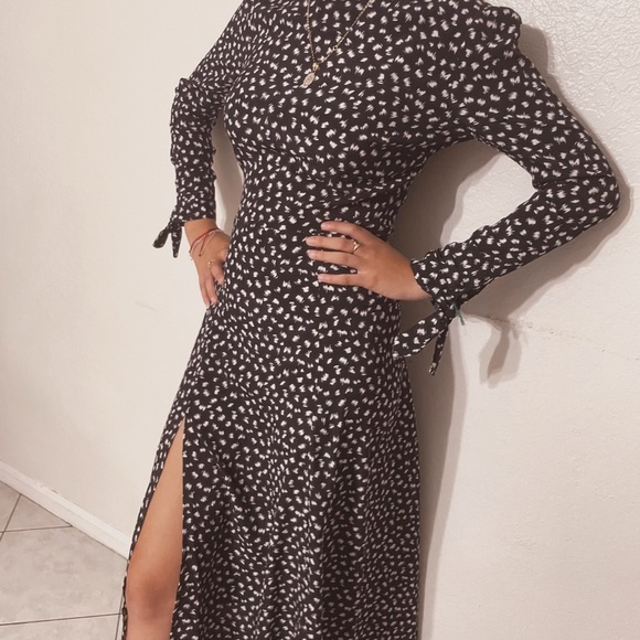 Lulus Dresses & Skirts - Lulu's Black and White Midi Dress